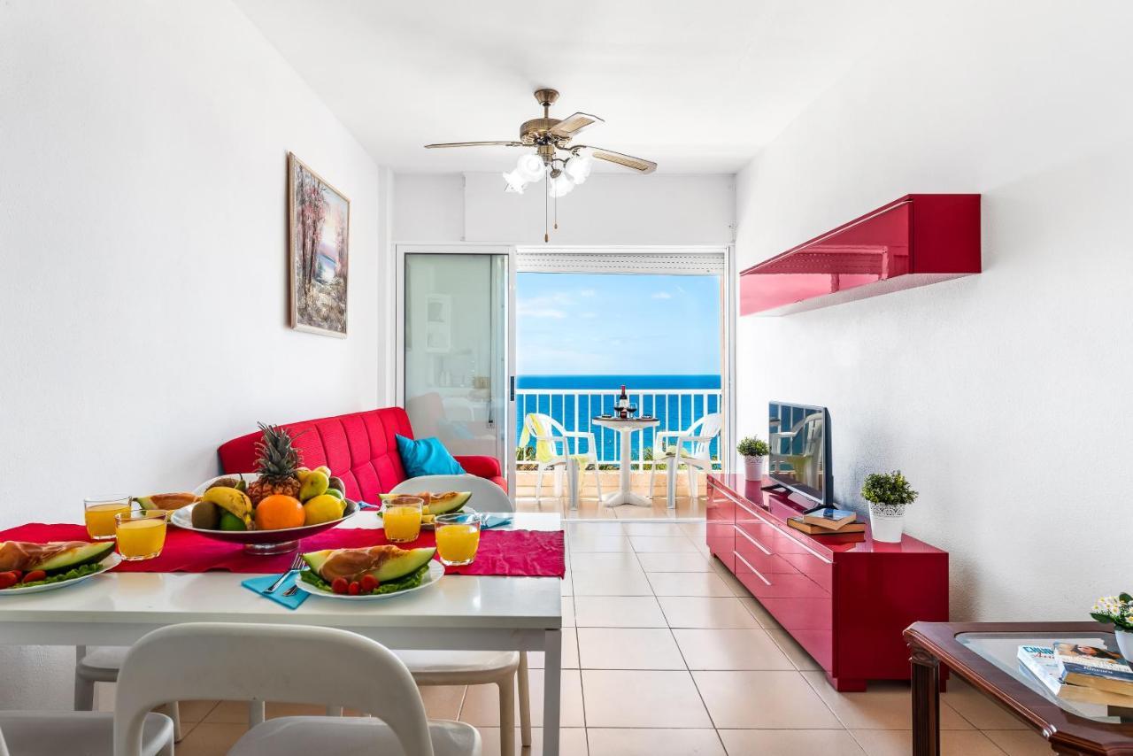 Апартаменти 1 1 Beautiful Seafront With Balcony And Wifi Лос-Крістіанос Екстер'єр фото