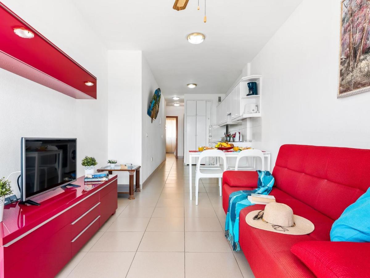 Апартаменти 1 1 Beautiful Seafront With Balcony And Wifi Лос-Крістіанос Екстер'єр фото